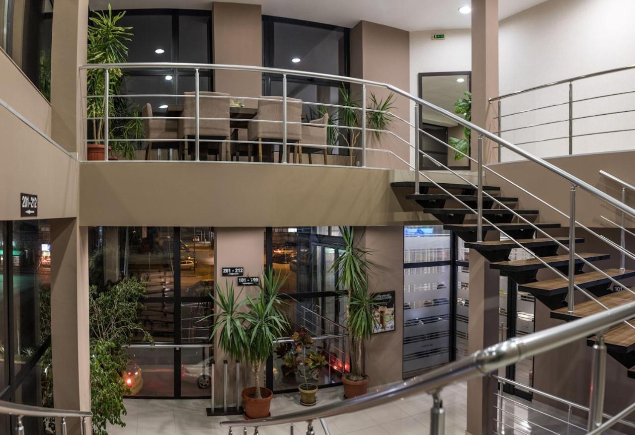 Семеен Хотел Естило Dimitrovgrad  Exteriör bild